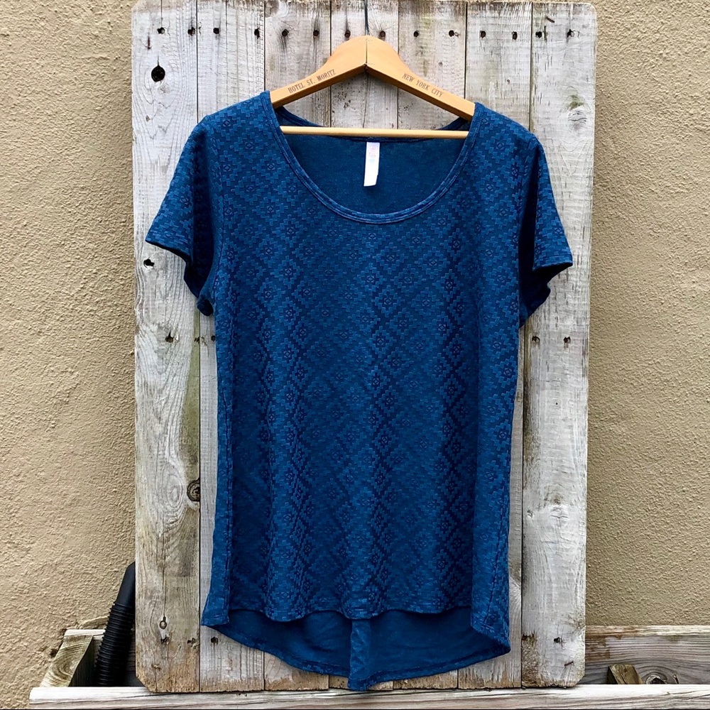 EUC Lularoe Textured Top